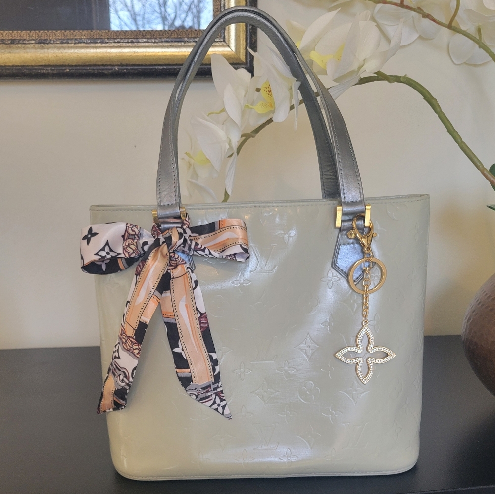 AUTHENTIC Louis Vuitton Houston patent leather vernis tote TH1909